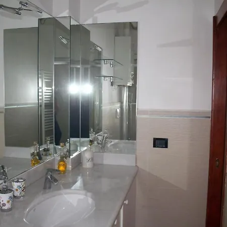 One Bedroom Apartement With Terrace And Wifi At Apartment *